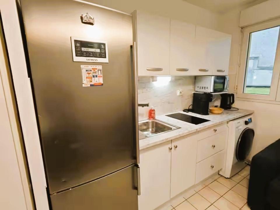 Mini-Studio Avec Kitchenette Ou Chambre Confort Avec Frigo Et Tv - Parking En Option Sur Resa ! Chaville Exterior foto